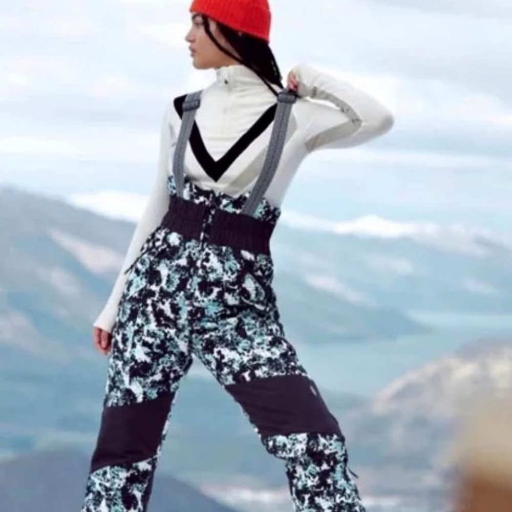 Stylish Winter Snow Pants with Black and White Pattern